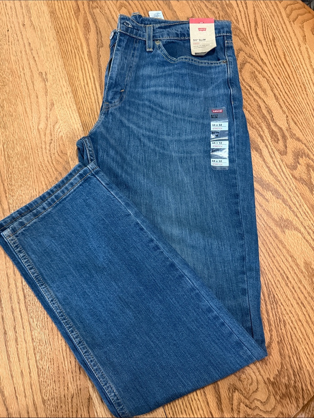 Levi's Men's Blue Slim Straight Jeans - Classic Denim